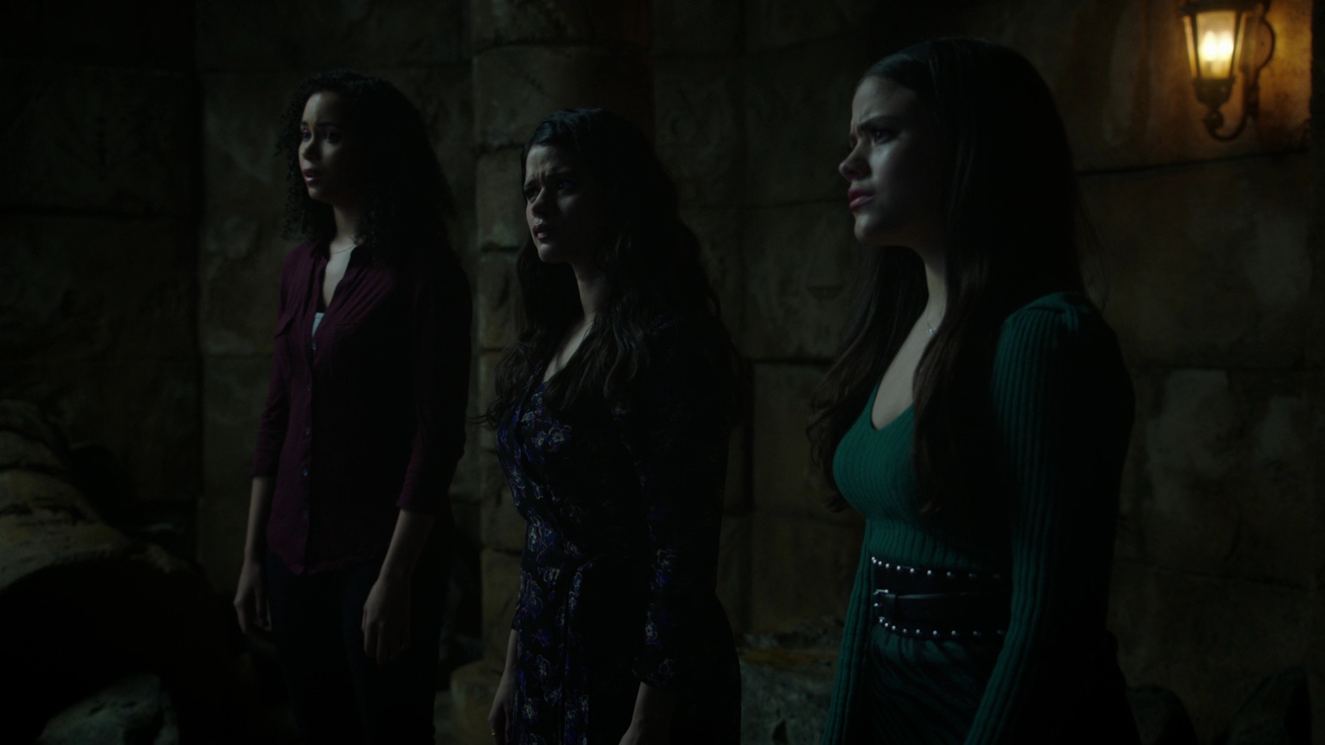 Charmed-Online-dot-nl-Charmed2x13BreakingTheCycle1713.jpg
