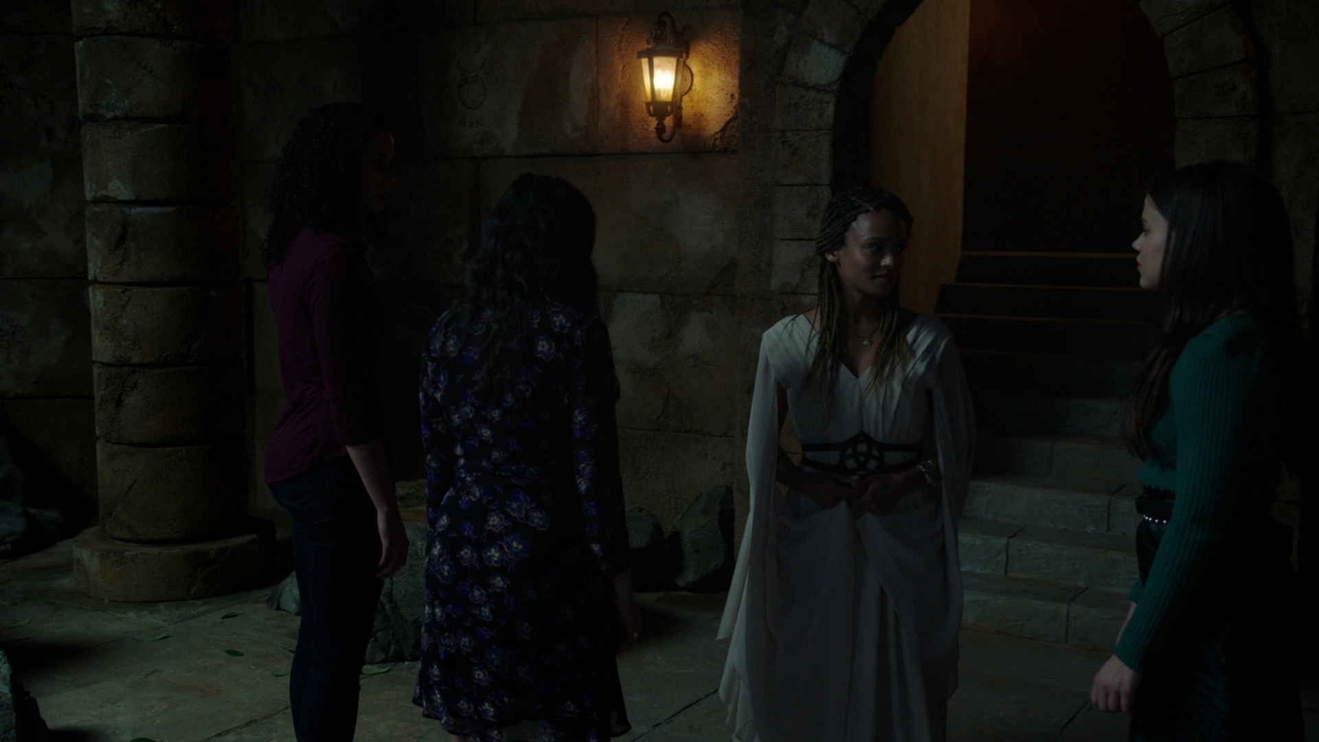 Charmed-Online-dot-nl-Charmed2x13BreakingTheCycle1789.jpg