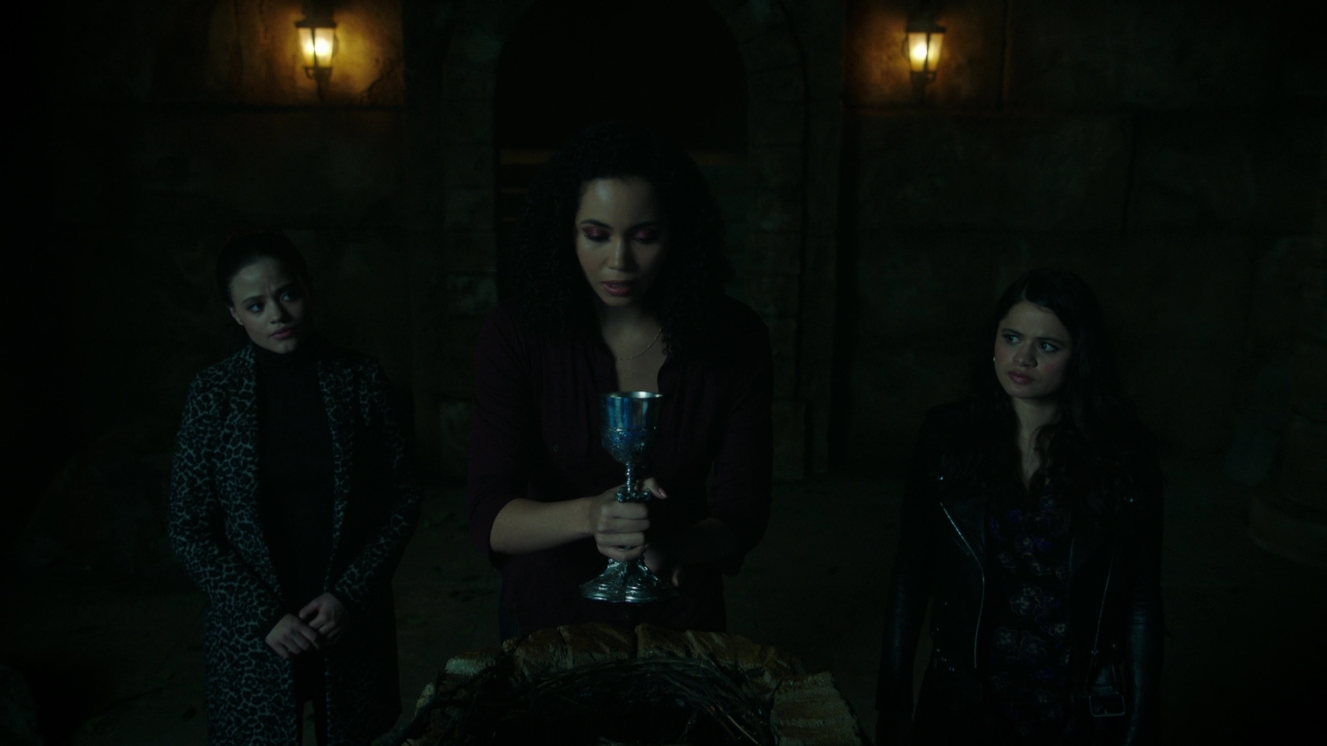 Charmed-Online-dot-nl-Charmed2x13BreakingTheCycle2218.jpg