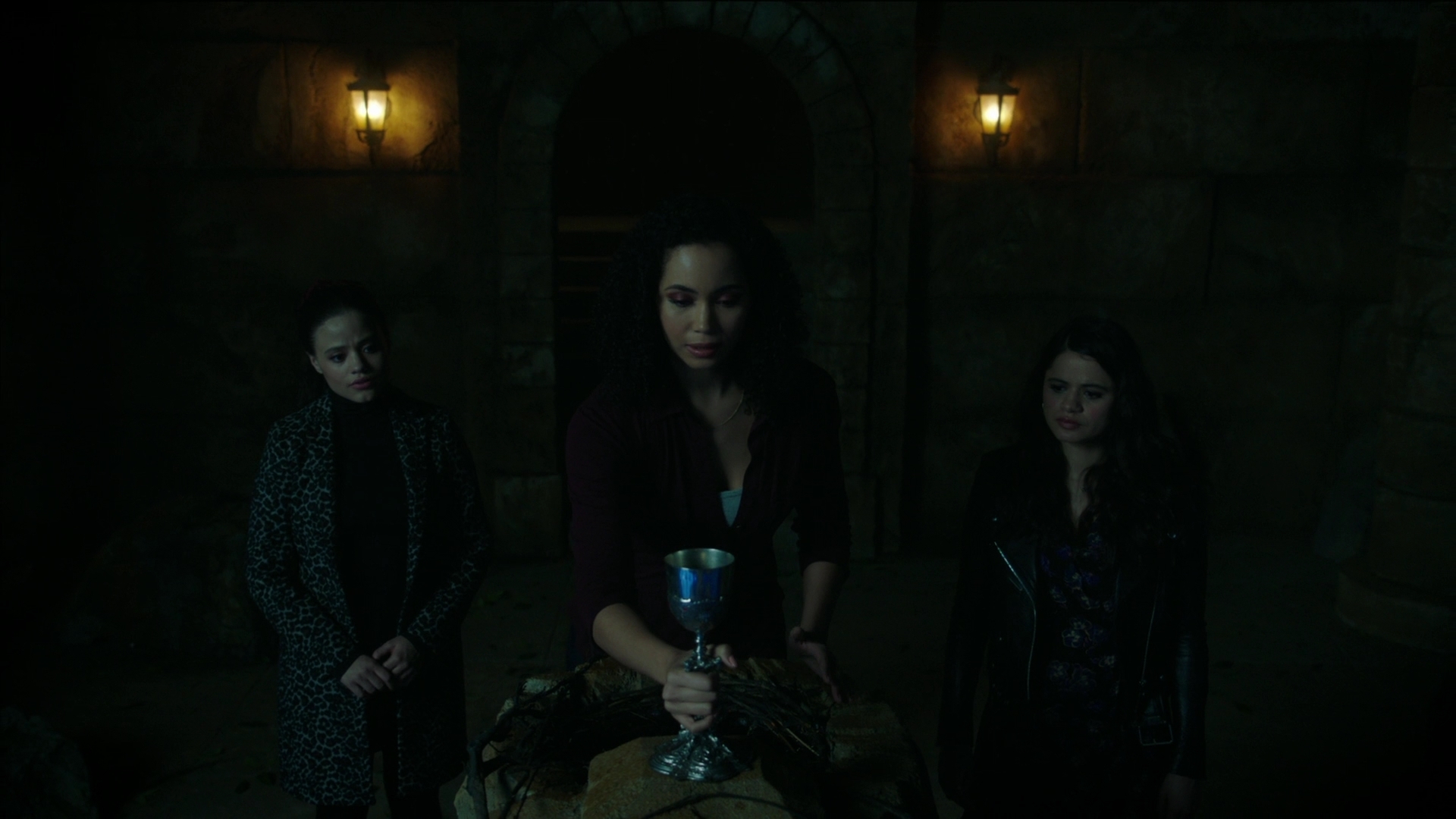 Charmed-Online-dot-nl-Charmed2x13BreakingTheCycle2222.jpg