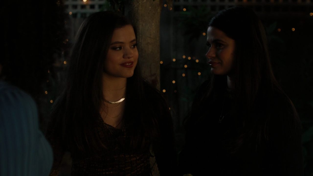 Charmed-Online-dot-nl-Charmed-2x14SuddenDeath0111.jpg Charmed-Online-dot-nl-Charmed-2x14SuddenDeath0111.jpg