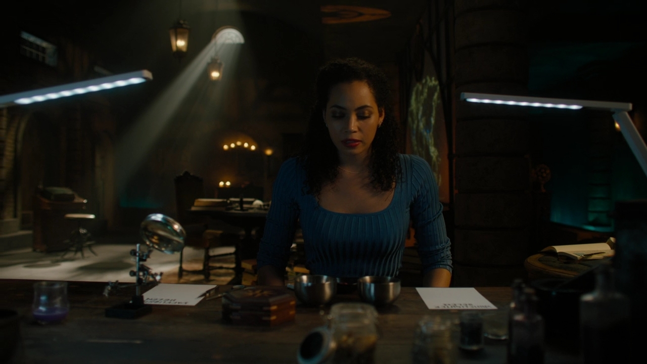 Charmed-Online-dot-nl-Charmed-2x14SuddenDeath0708.jpg Charmed-Online-dot-nl-Charmed-2x14SuddenDeath0708.jpg