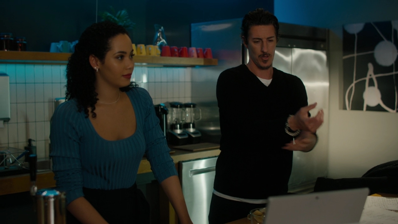 Charmed-Online-dot-nl-Charmed-2x14SuddenDeath0909.jpg