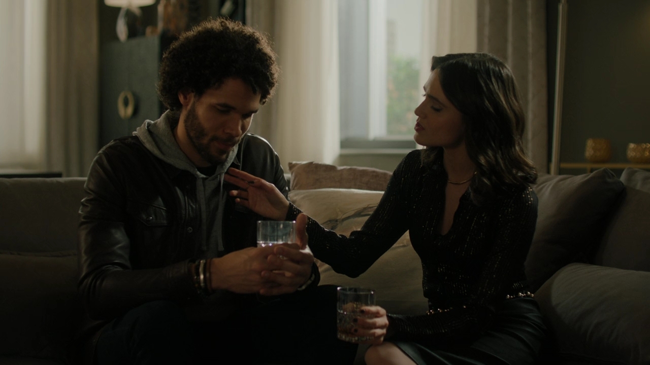 Charmed-Online-dot-nl-Charmed-2x14SuddenDeath1243.jpg Charmed-Online-dot-nl-Charmed-2x14SuddenDeath1243.jpg