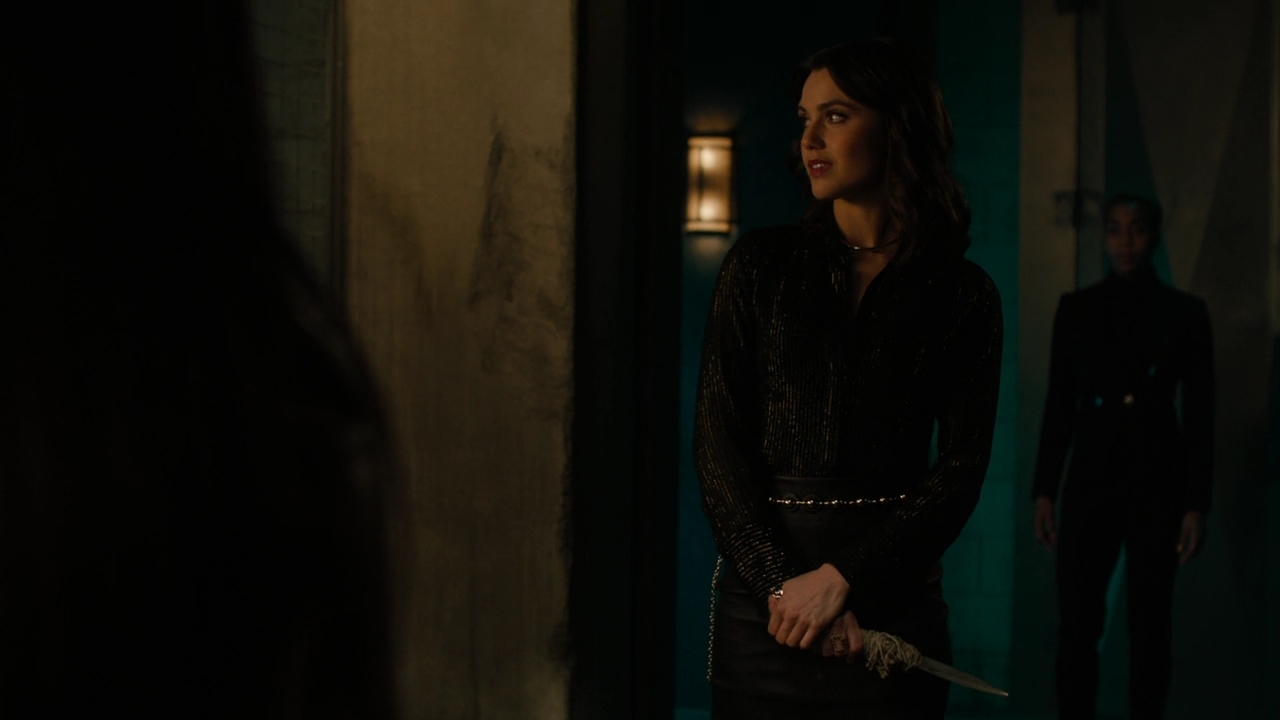 Charmed-Online-dot-nl-Charmed-2x14SuddenDeath1723.jpg Charmed-Online-dot-nl-Charmed-2x14SuddenDeath1723.jpg