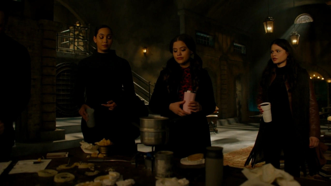 Charmed-Online-dot-nl_Charmed2x15ThirdTimesTheCharm0077.jpg