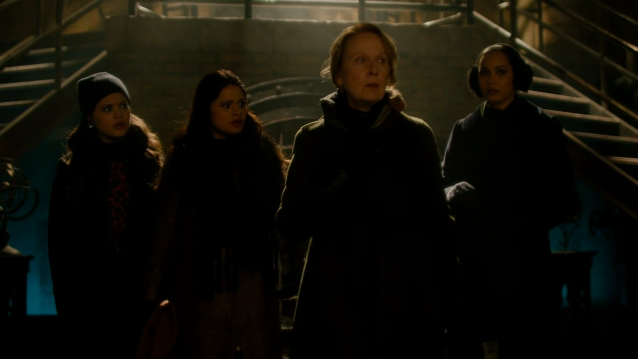 Charmed-Online-dot-nl_Charmed2x15ThirdTimesTheCharm0376.jpg