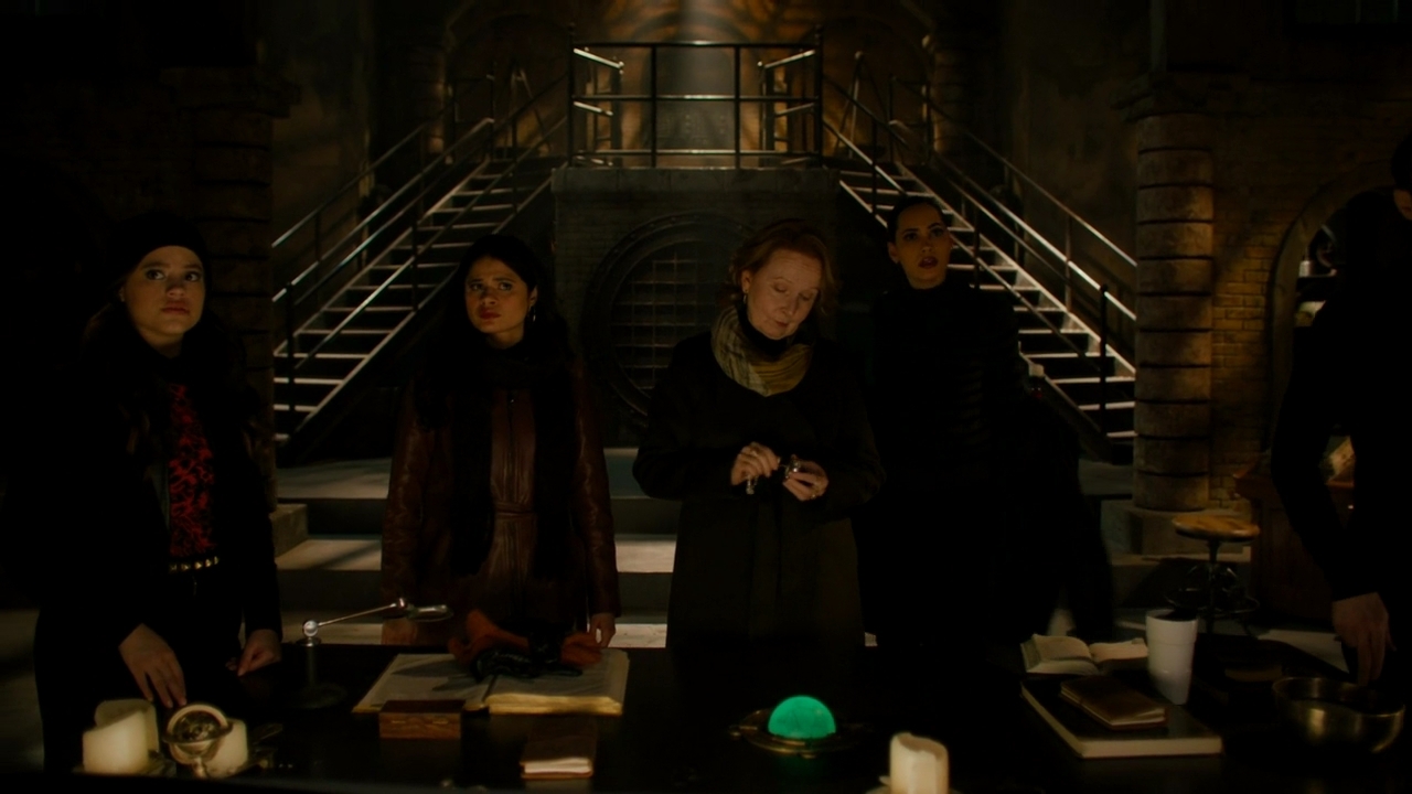 Charmed-Online-dot-nl_Charmed2x15ThirdTimesTheCharm0406.jpg Charmed-Online-dot-nl_Charmed2x15ThirdTimesTheCharm0406.jpg