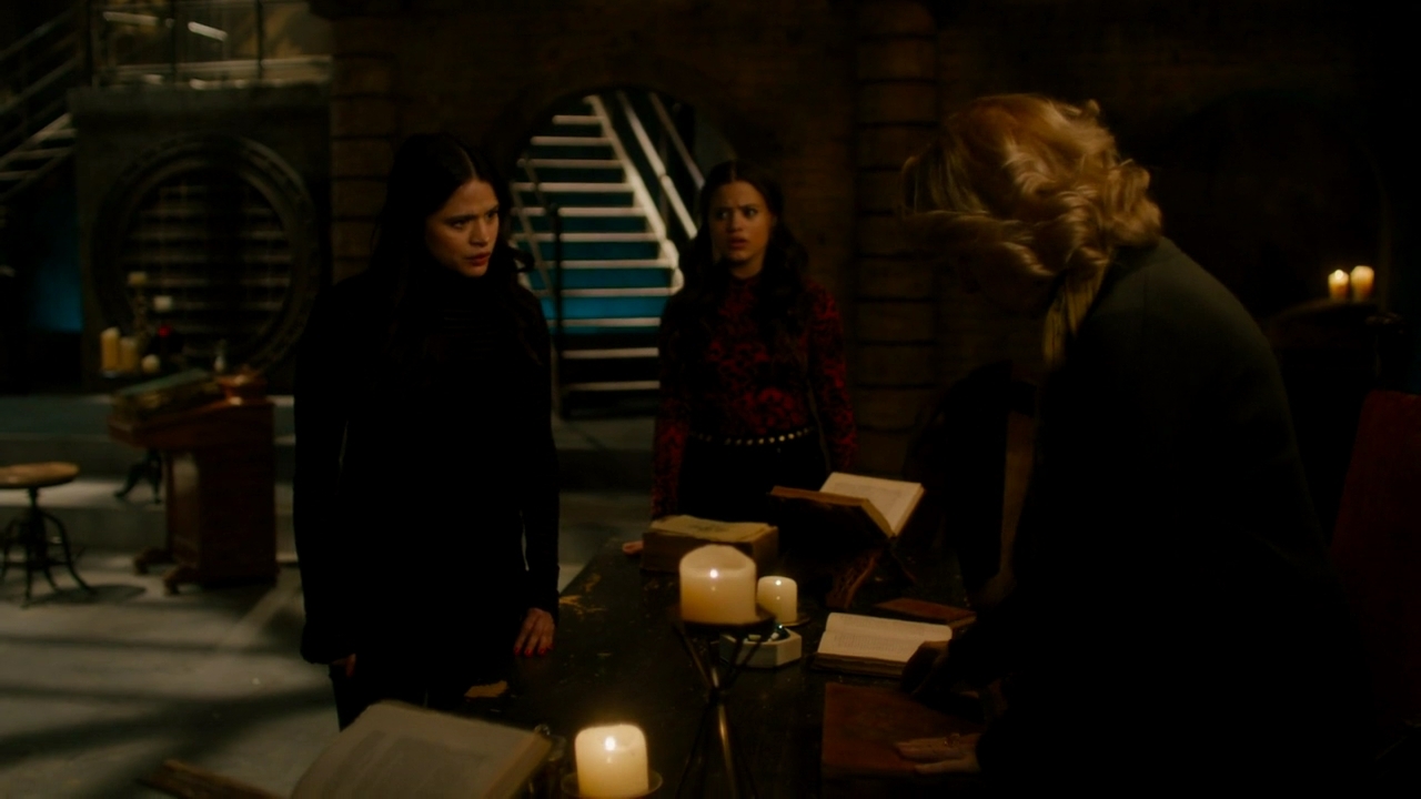Charmed-Online-dot-nl_Charmed2x15ThirdTimesTheCharm0604.jpg