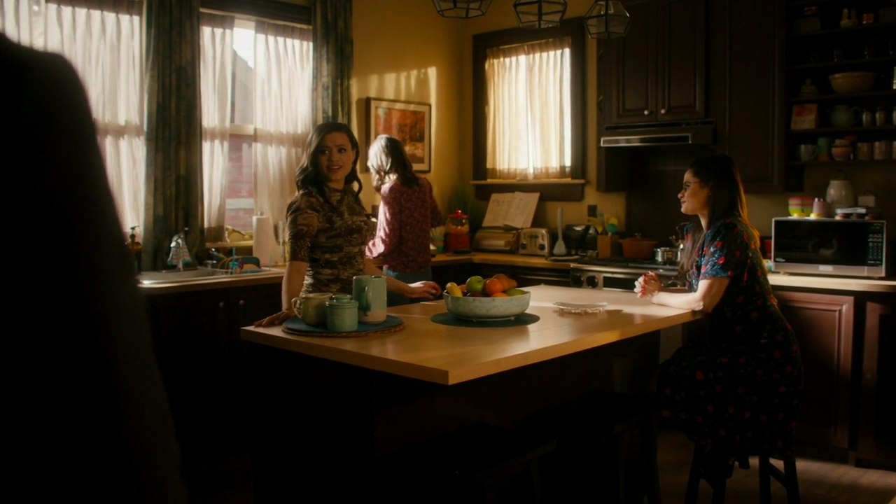 Charmed-Online-dot-nl_Charmed2x15ThirdTimesTheCharm0862.jpg