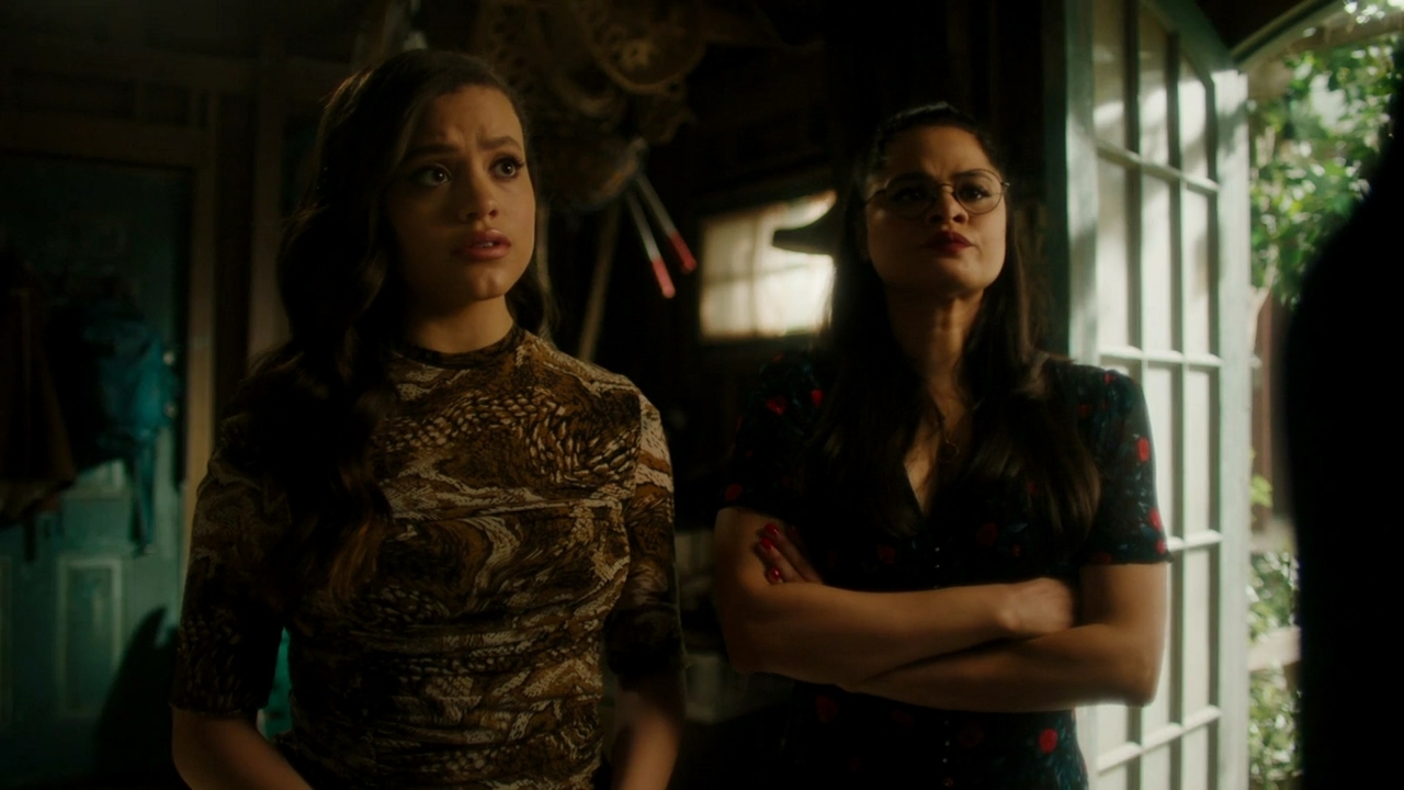 Charmed-Online-dot-nl_Charmed2x15ThirdTimesTheCharm0893.jpg