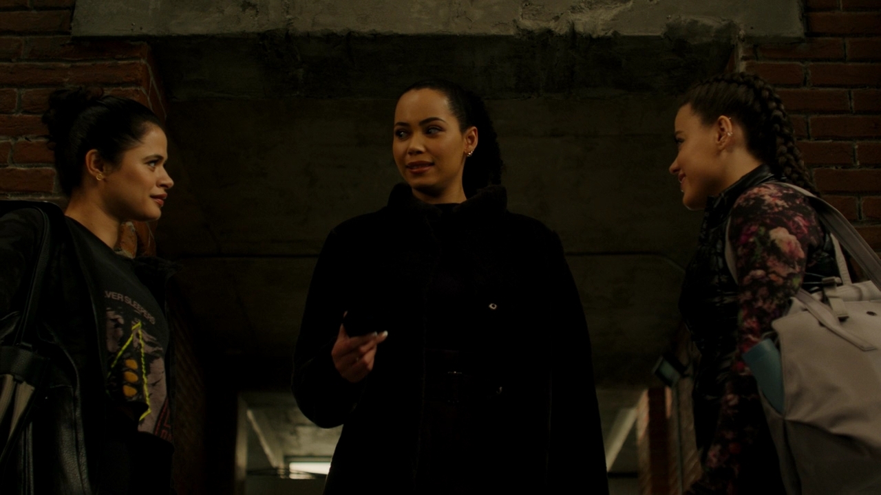 Charmed-Online-dot-nl_Charmed2x16TheEnemyOfMyFrenemy0343.jpg Charmed-Online-dot-nl_Charmed2x16TheEnemyOfMyFrenemy0343.jpg