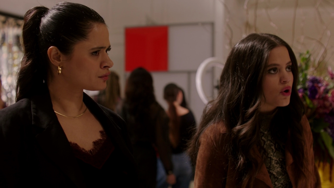 Charmed-Online-dot-nl_Charmed2x16TheEnemyOfMyFrenemy0976.jpg