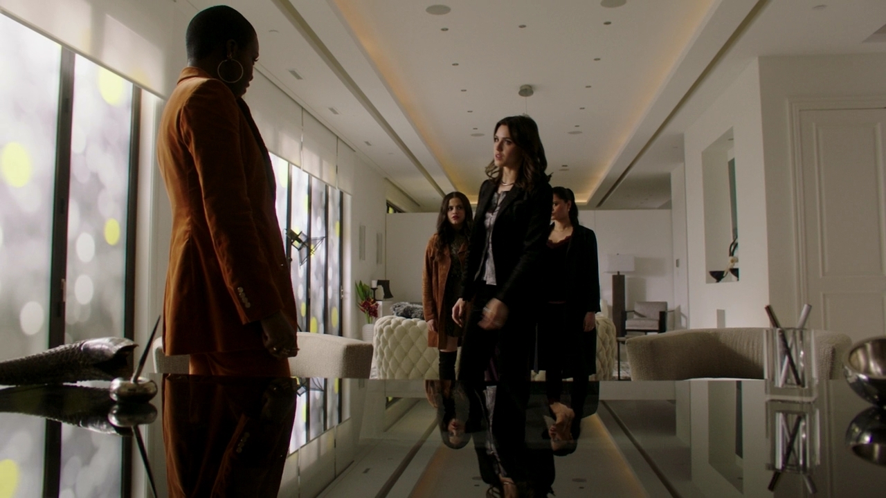 Charmed-Online-dot-nl_Charmed2x16TheEnemyOfMyFrenemy1059.jpg