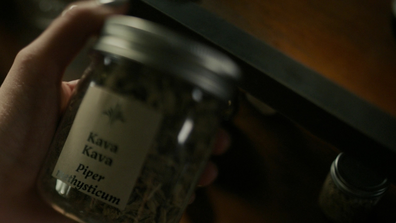 Charmed-Online-dot-nl_Charmed2x18DontLookBackInAnger0511.jpg Charmed-Online-dot-nl_Charmed2x18DontLookBackInAnger0511.jpg