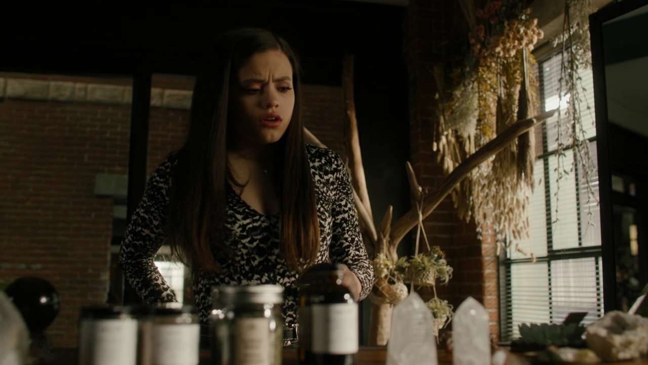 Charmed-Online-dot-nl_Charmed2x18DontLookBackInAnger0515.jpg Charmed-Online-dot-nl_Charmed2x18DontLookBackInAnger0515.jpg