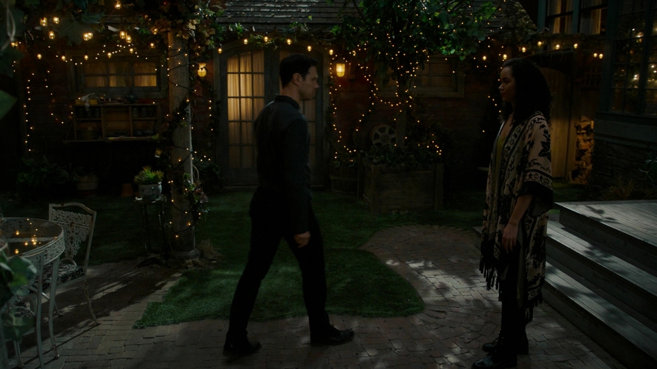 Charmed-Online-dot-nl_Charmed2x18DontLookBackInAnger2385.jpg
