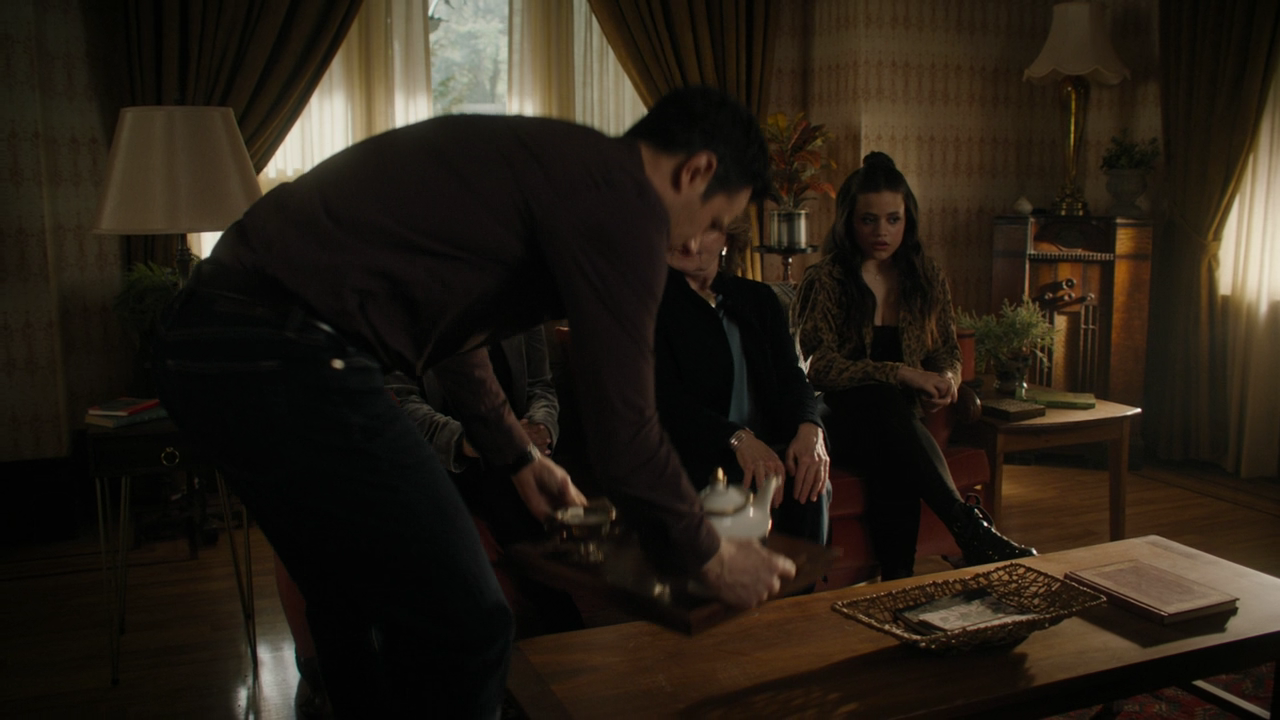 Charmed-Online-dot-nl_Charmed2x19UnsafeSpace0339.png