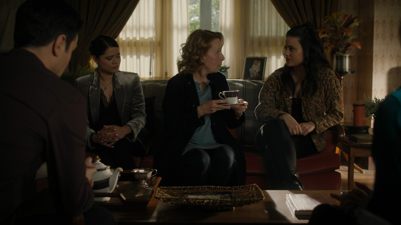 Charmed-Online-dot-nl_Charmed2x19UnsafeSpace0352.png
