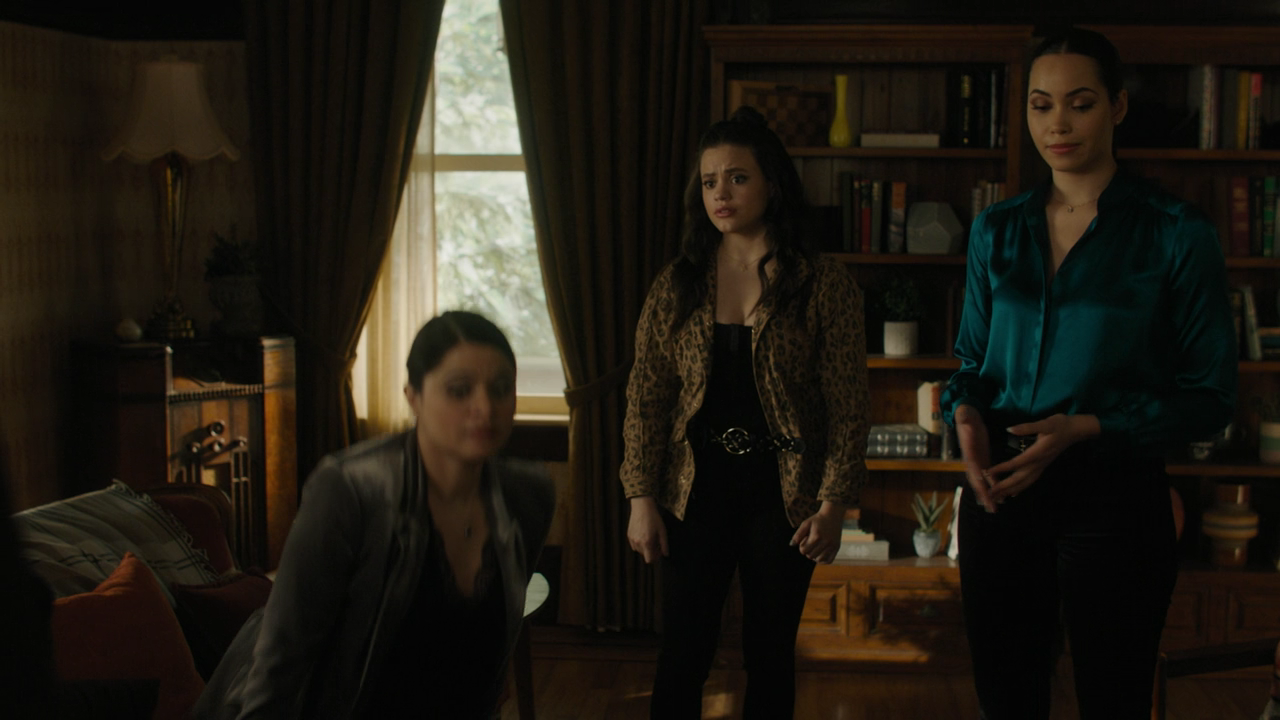 Charmed-Online-dot-nl_Charmed2x19UnsafeSpace0408.png