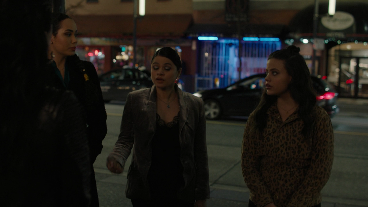 Charmed-Online-dot-nl_Charmed2x19UnsafeSpace0552.png