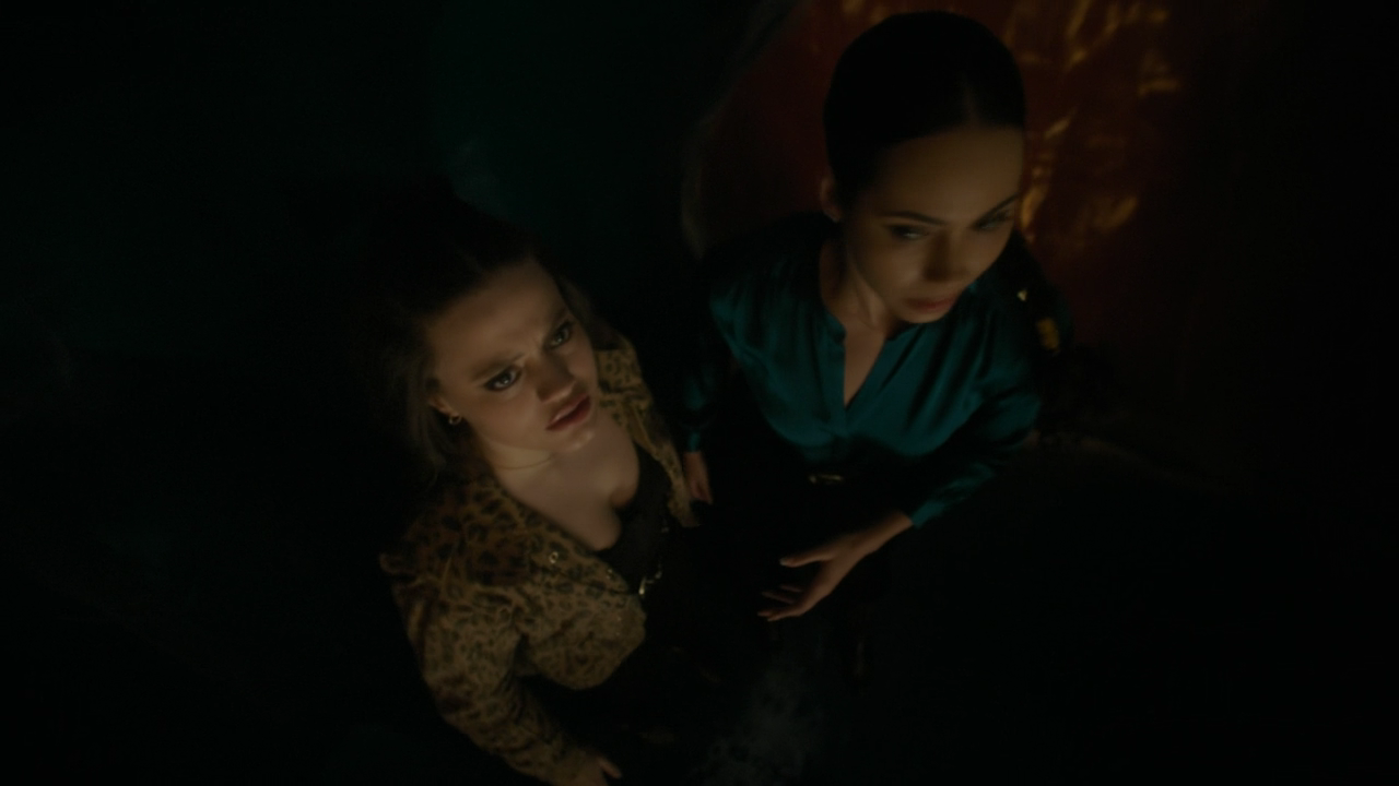 Charmed-Online-dot-nl_Charmed2x19UnsafeSpace1119.png Charmed-Online-dot-nl_Charmed2x19UnsafeSpace1119.png