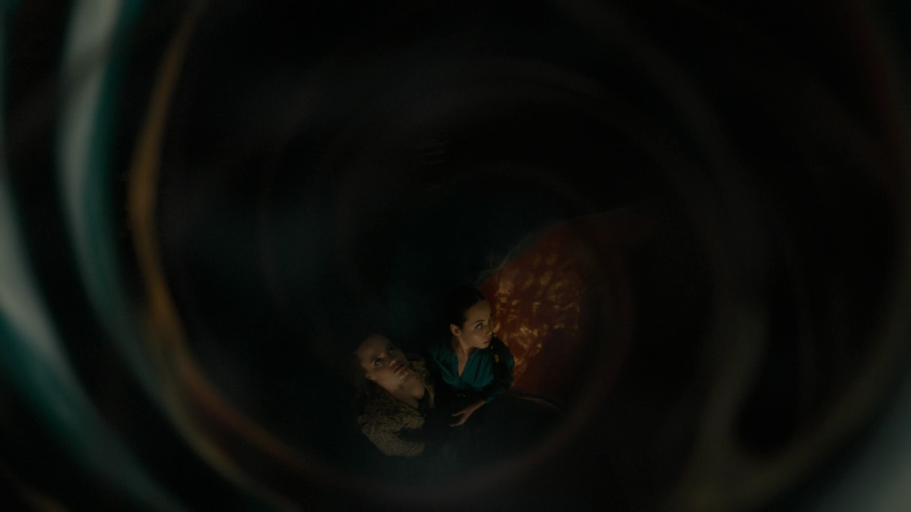 Charmed-Online-dot-nl_Charmed2x19UnsafeSpace1126.png