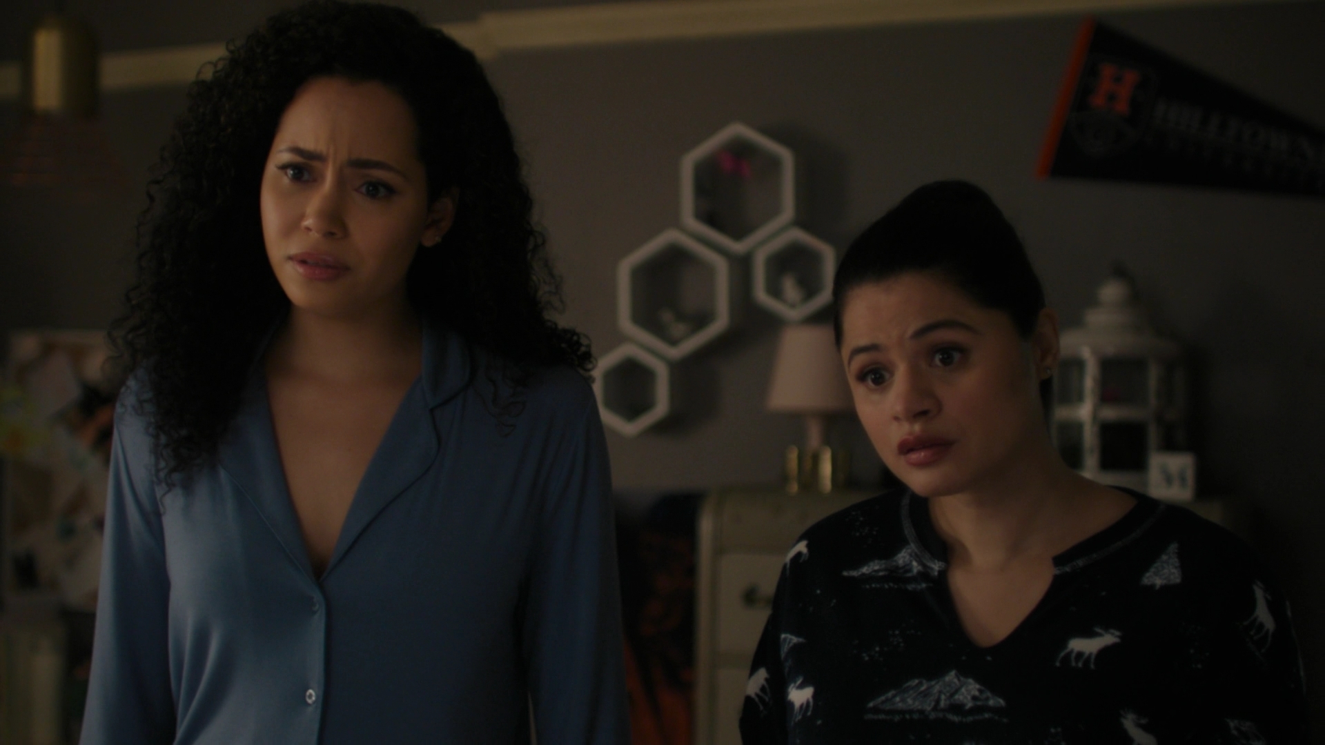 Charmed-Online-dot-nl_Charmed2x02SomeonesGoingToDie0045.jpg