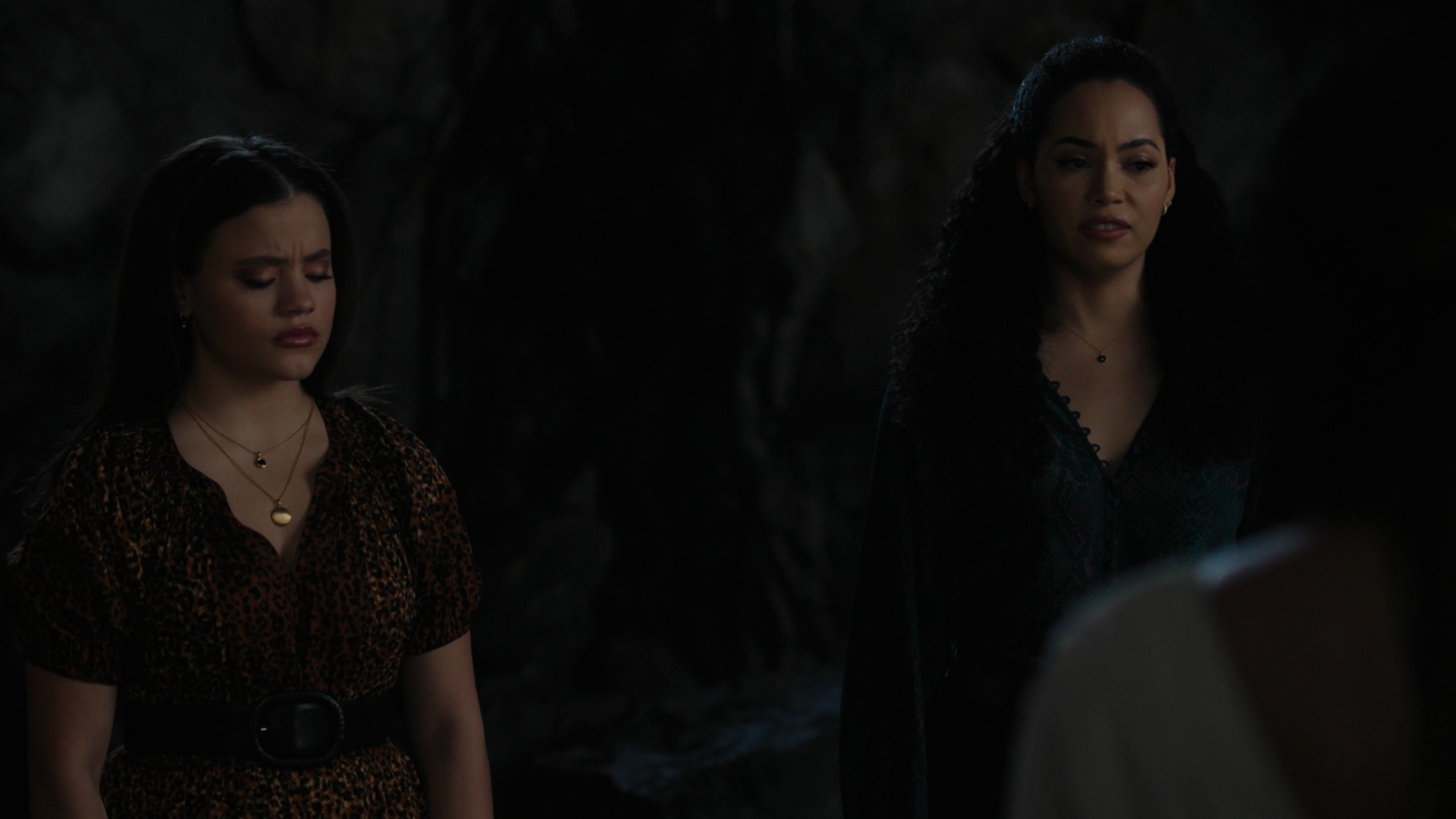 Charmed-Online-dot-nl_Charmed2x02SomeonesGoingToDie0137.jpg