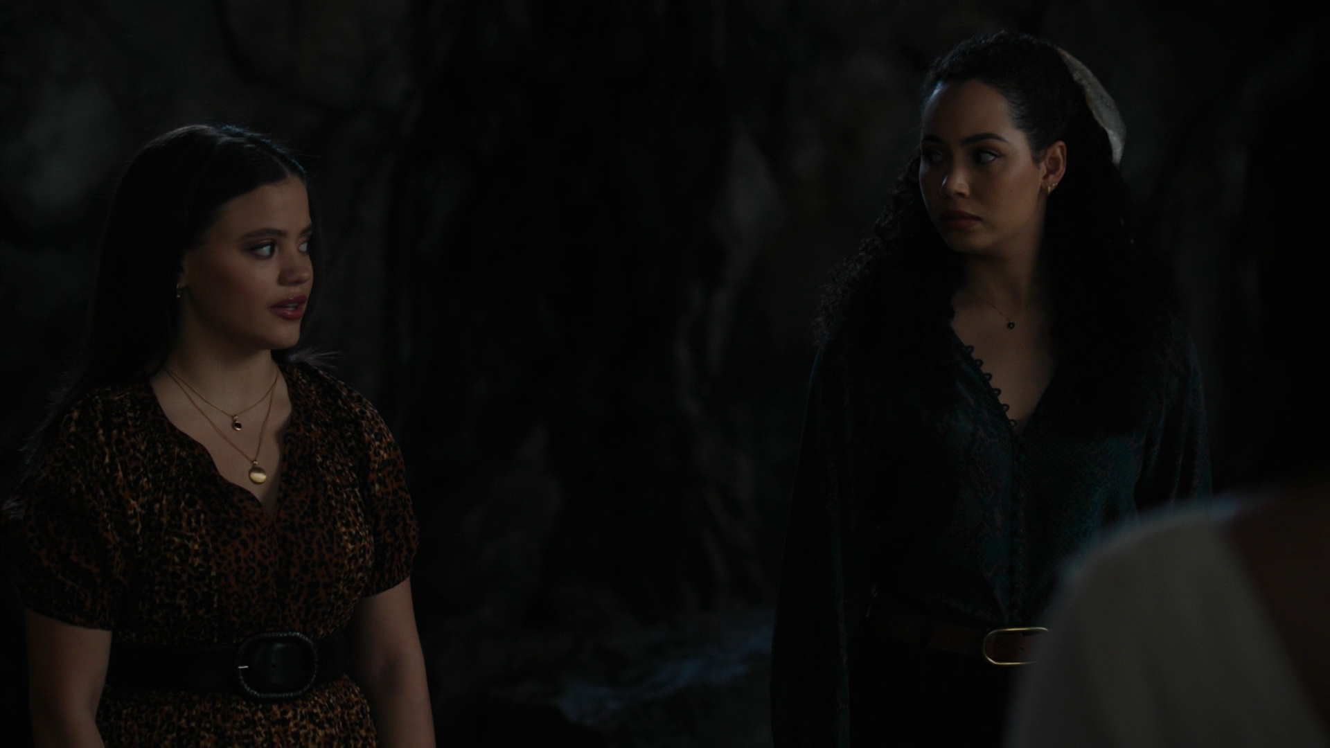 Charmed-Online-dot-nl_Charmed2x02SomeonesGoingToDie0141.jpg