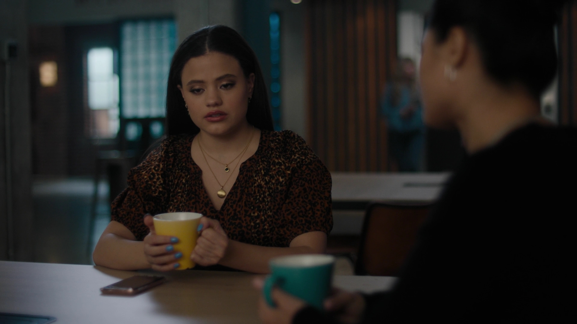 Charmed-Online-dot-nl_Charmed2x02SomeonesGoingToDie0399.jpg