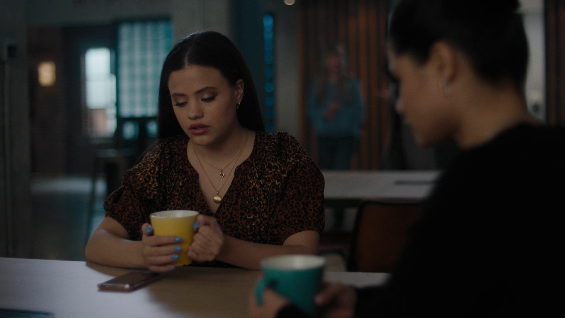 Charmed-Online-dot-nl_Charmed2x02SomeonesGoingToDie0402.jpg
