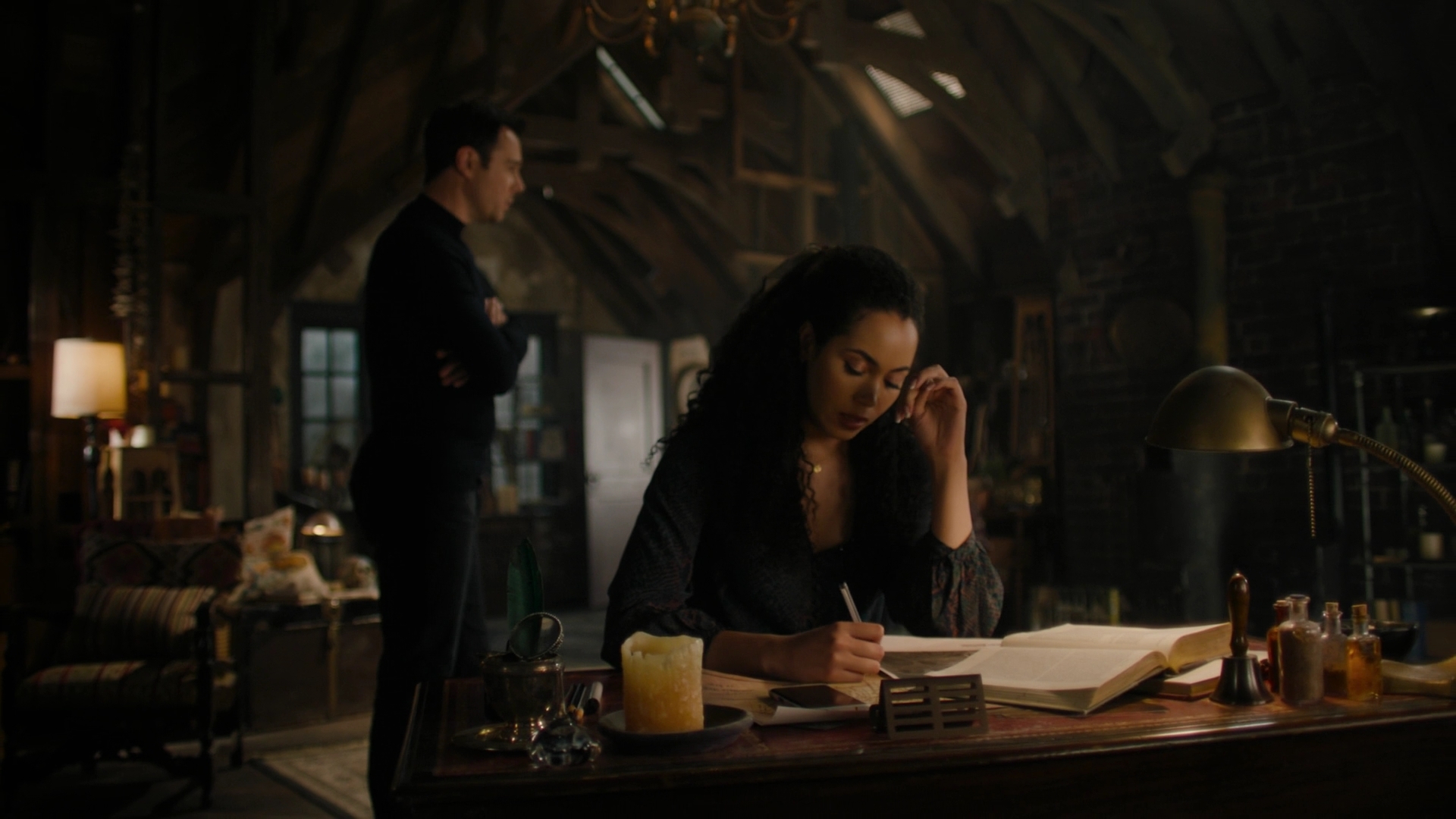 Charmed-Online-dot-nl_Charmed2x02SomeonesGoingToDie0482.jpg