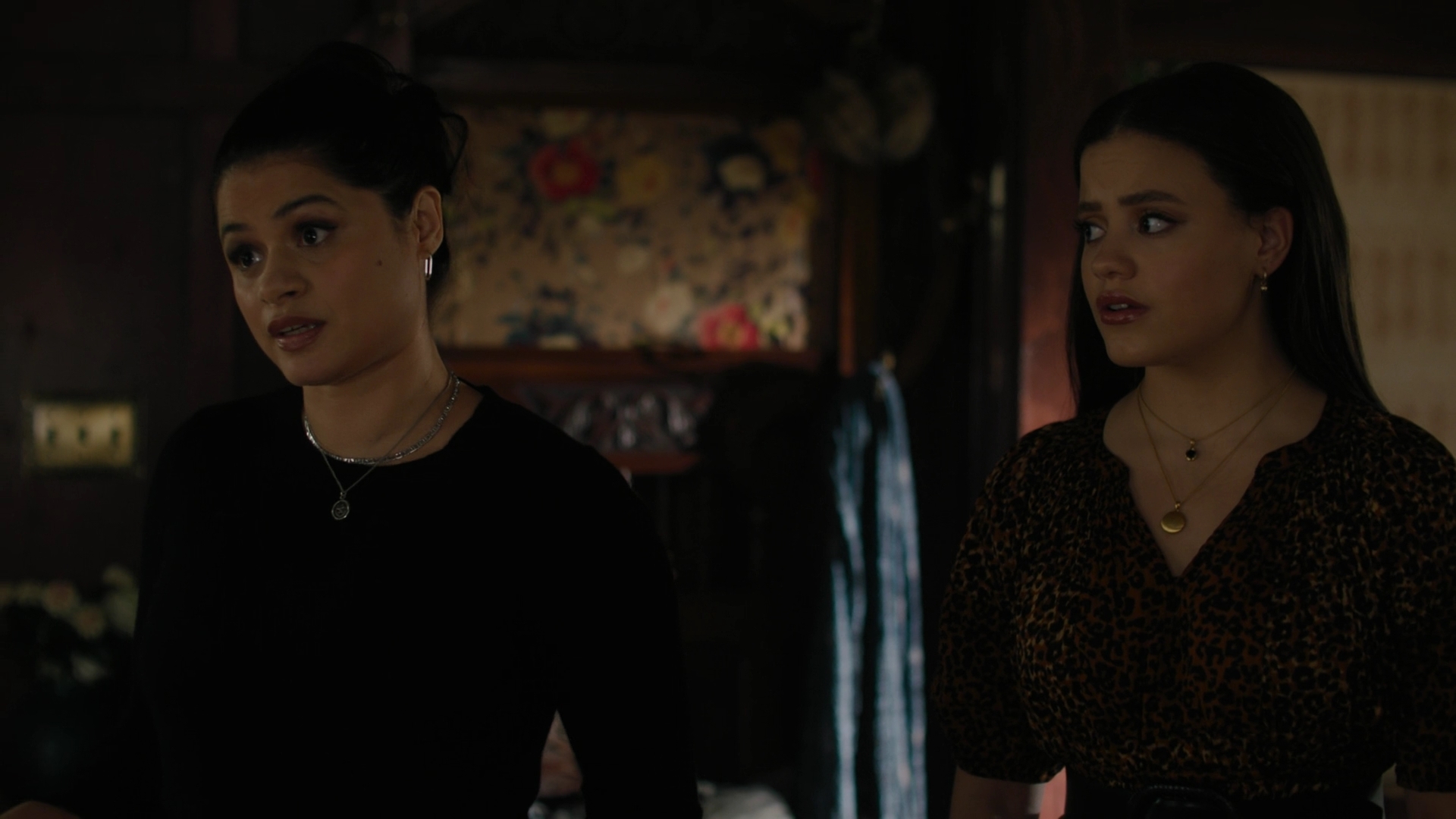 Charmed-Online-dot-nl_Charmed2x02SomeonesGoingToDie0686.jpg