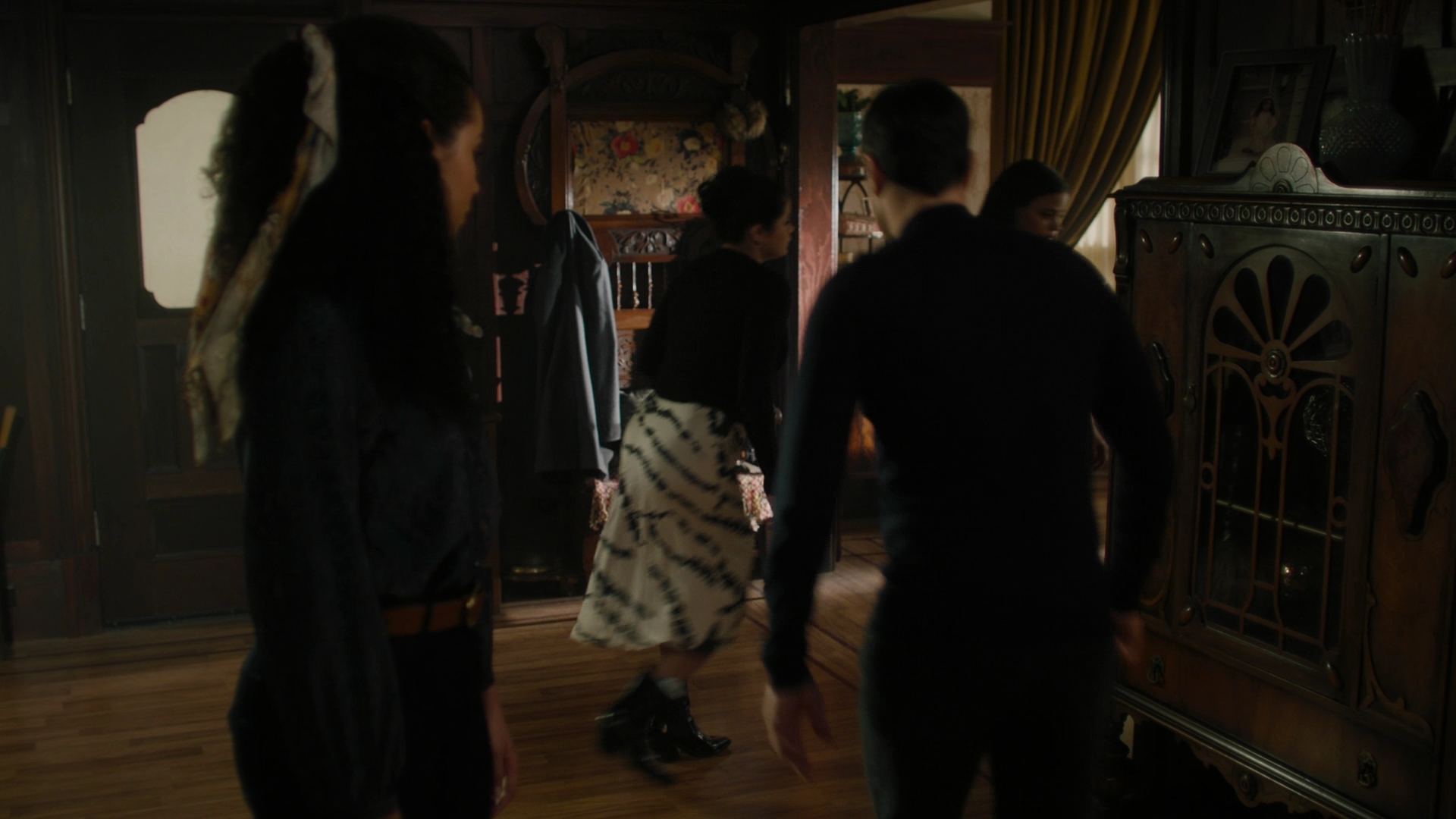 Charmed-Online-dot-nl_Charmed2x02SomeonesGoingToDie0690.jpg