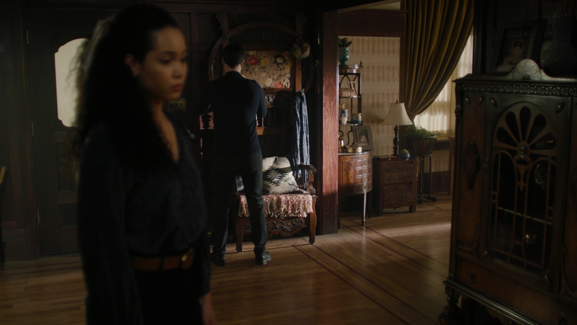 Charmed-Online-dot-nl_Charmed2x02SomeonesGoingToDie0692.jpg
