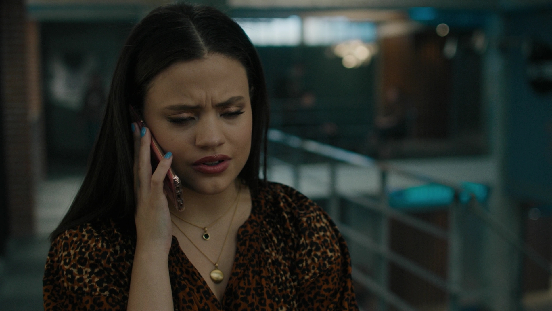 Charmed-Online-dot-nl_Charmed2x02SomeonesGoingToDie0989.jpg