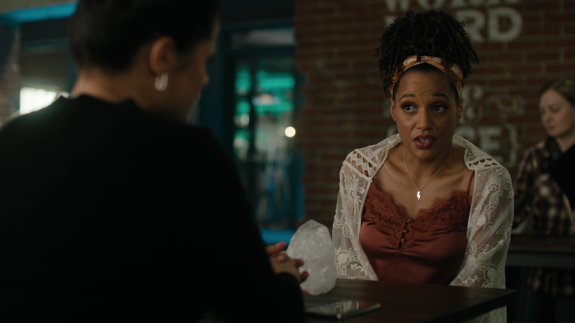 Charmed-Online-dot-nl_Charmed2x02SomeonesGoingToDie1049.jpg
