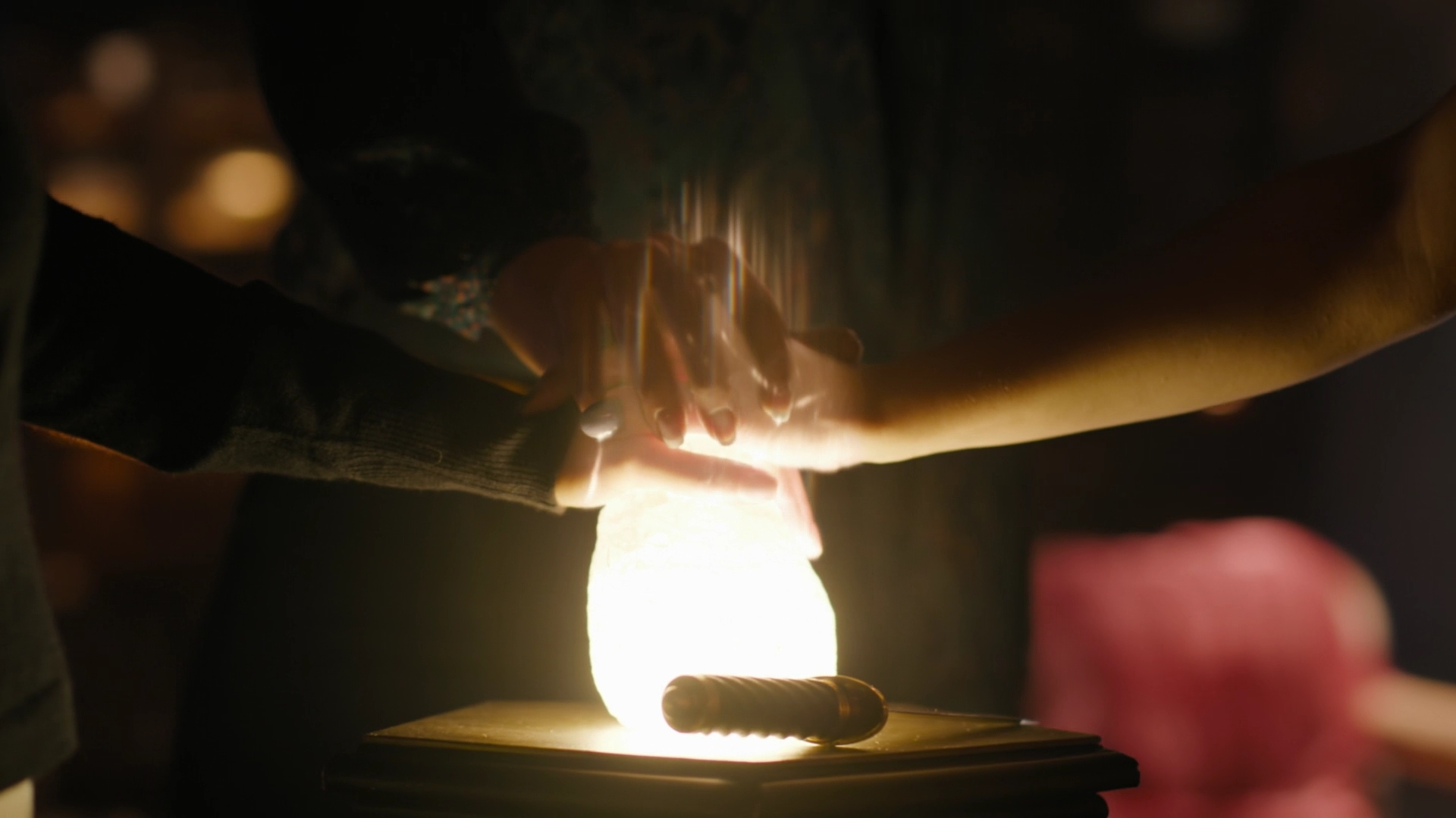Charmed-Online-dot-nl_Charmed2x02SomeonesGoingToDie1318.jpg