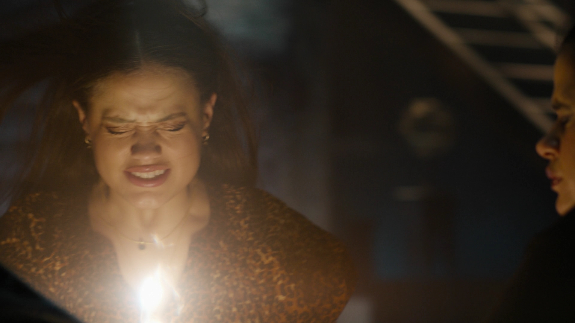 Charmed-Online-dot-nl_Charmed2x02SomeonesGoingToDie1327.jpg