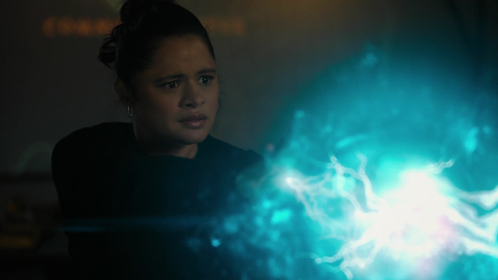 Charmed-Online-dot-nl_Charmed2x02SomeonesGoingToDie1885.jpg