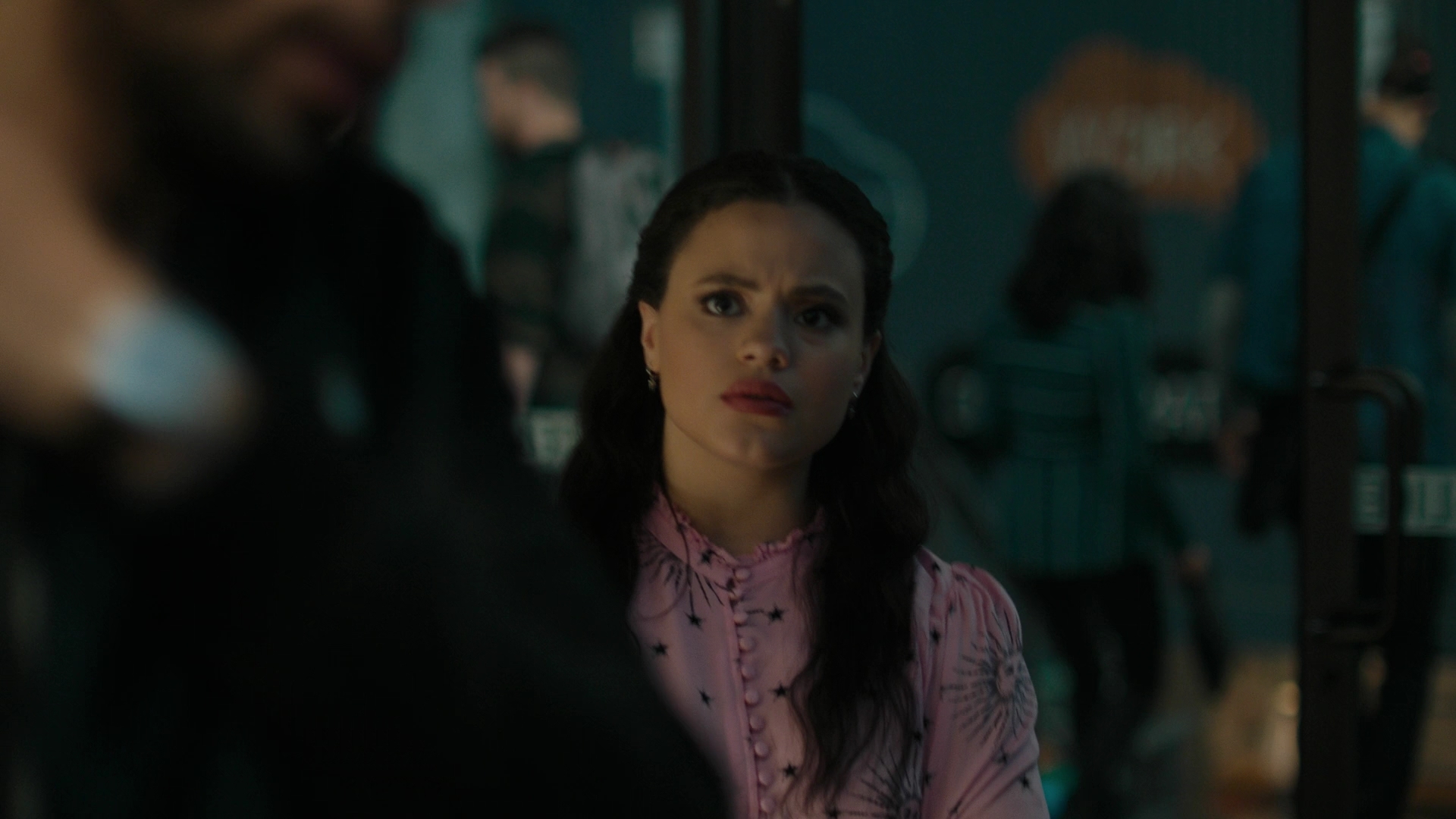 Charmed-Online-dot-nl_Charmed2x02SomeonesGoingToDie2010.jpg