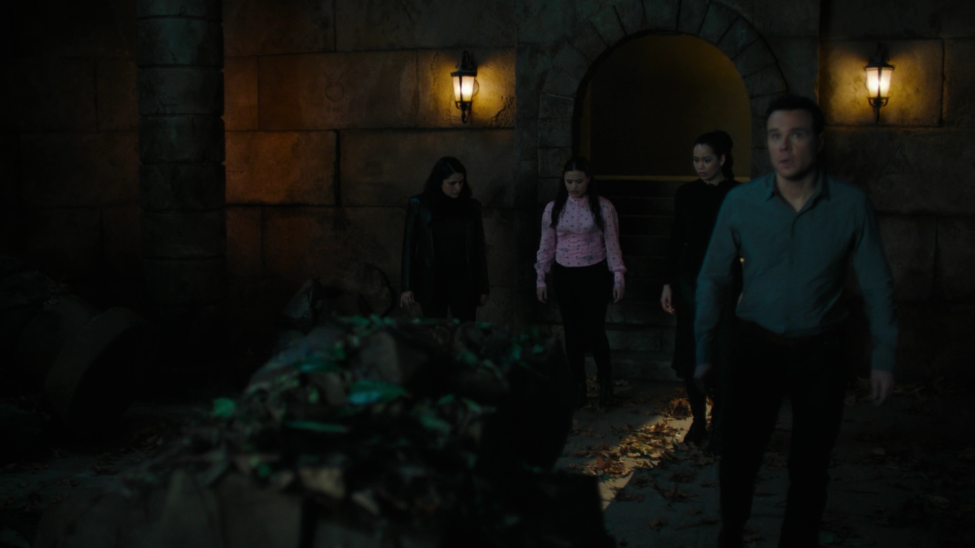 Charmed-Online-dot-nl_Charmed2x02SomeonesGoingToDie2167.jpg