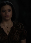 Charmed-Online-dot-nl_Charmed2x02SomeonesGoingToDie0212.jpg