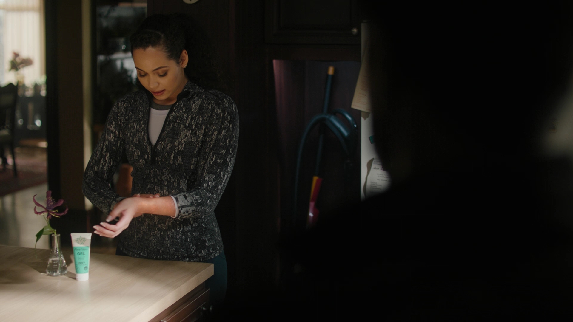 Charmed-Online-dot-nl_Charmed3x04YouCantTouchThis0103.jpg