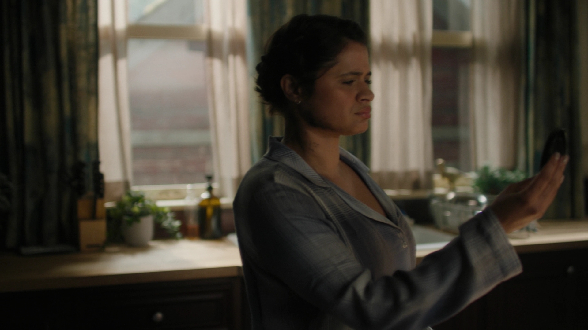 Charmed-Online-dot-nl_Charmed3x04YouCantTouchThis0872.jpg