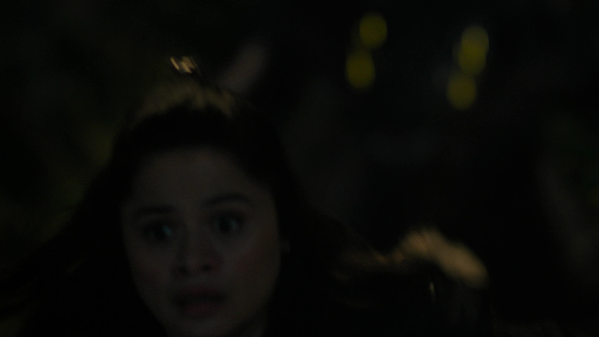 Charmed-Online-dot-nl_Charmed3x04YouCantTouchThis1900.jpg