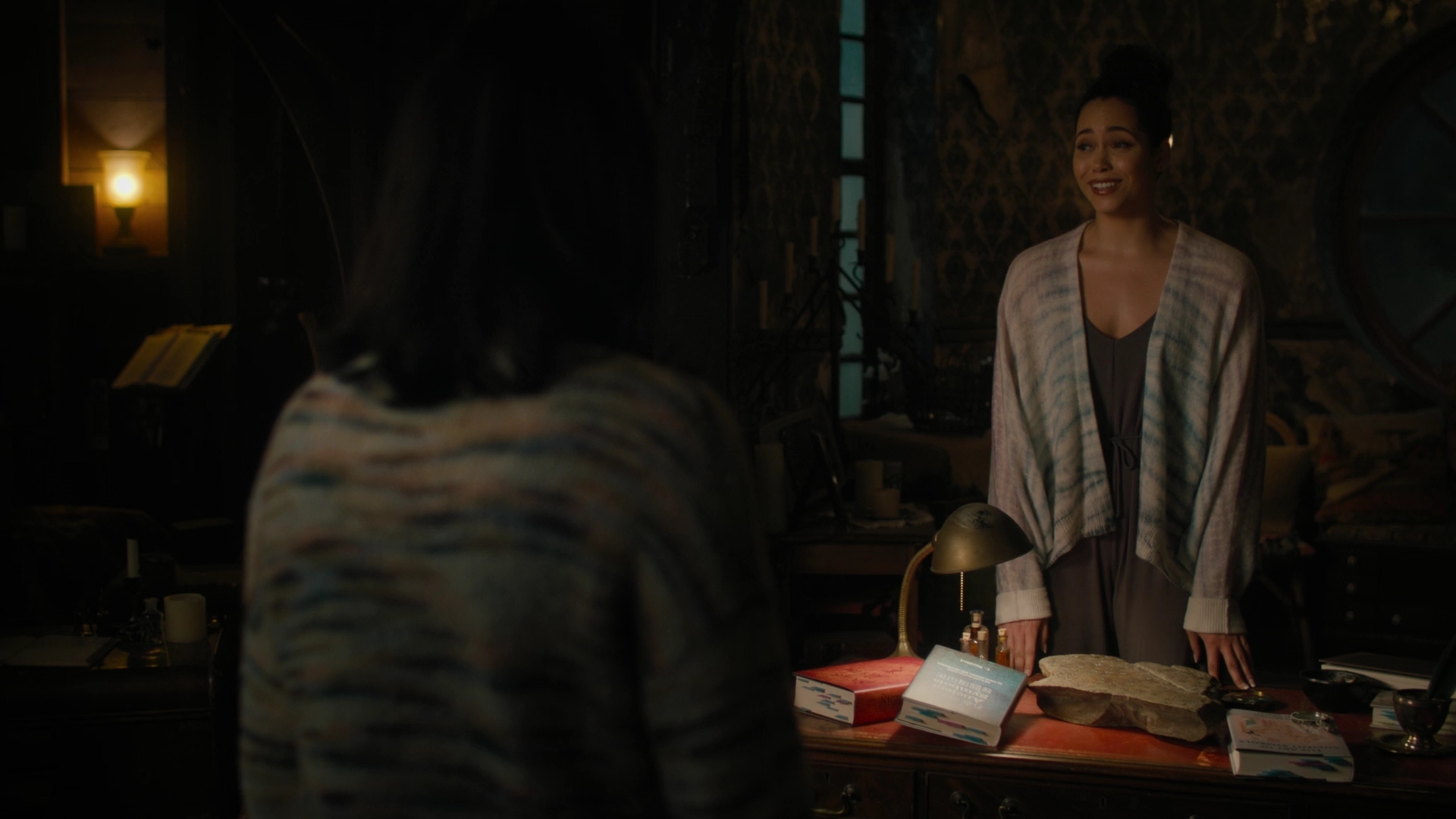 Charmed-Online-dot-nl_Charmed3x04YouCantTouchThis2089.jpg