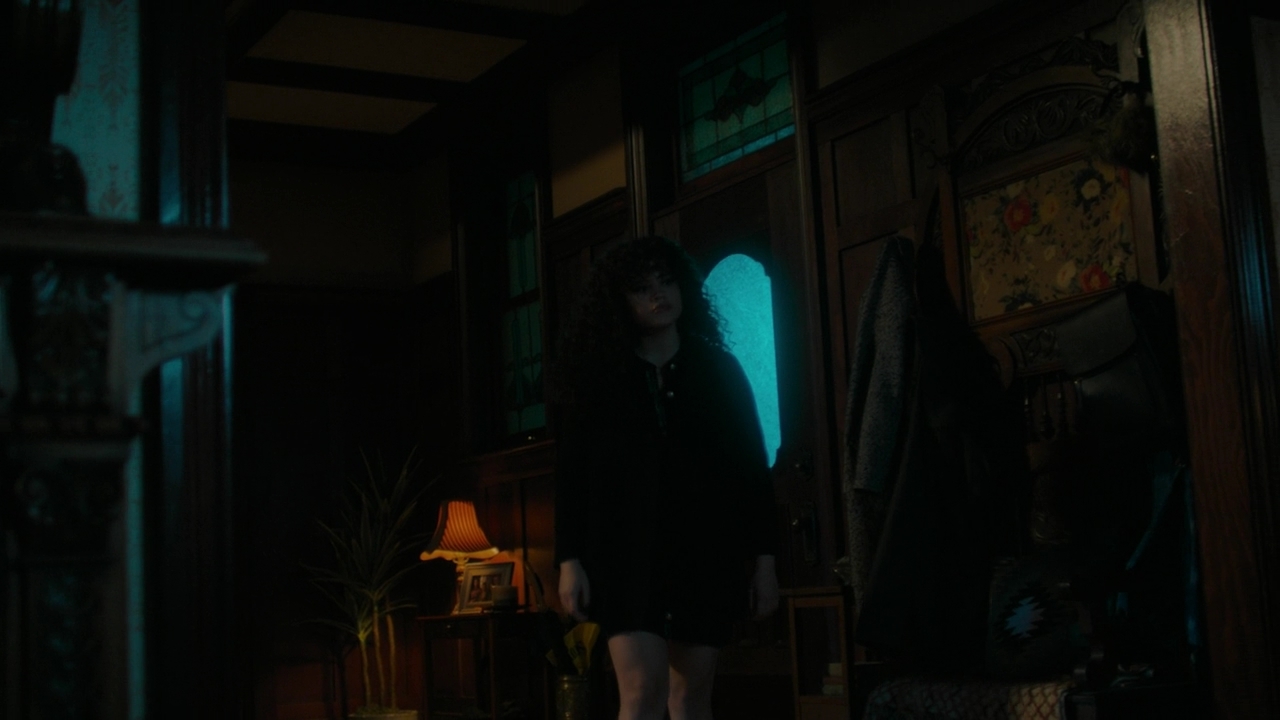 Charmed-Online-dot-nl_Charmed3x06PrivateEnemyNo1-2007.jpg
