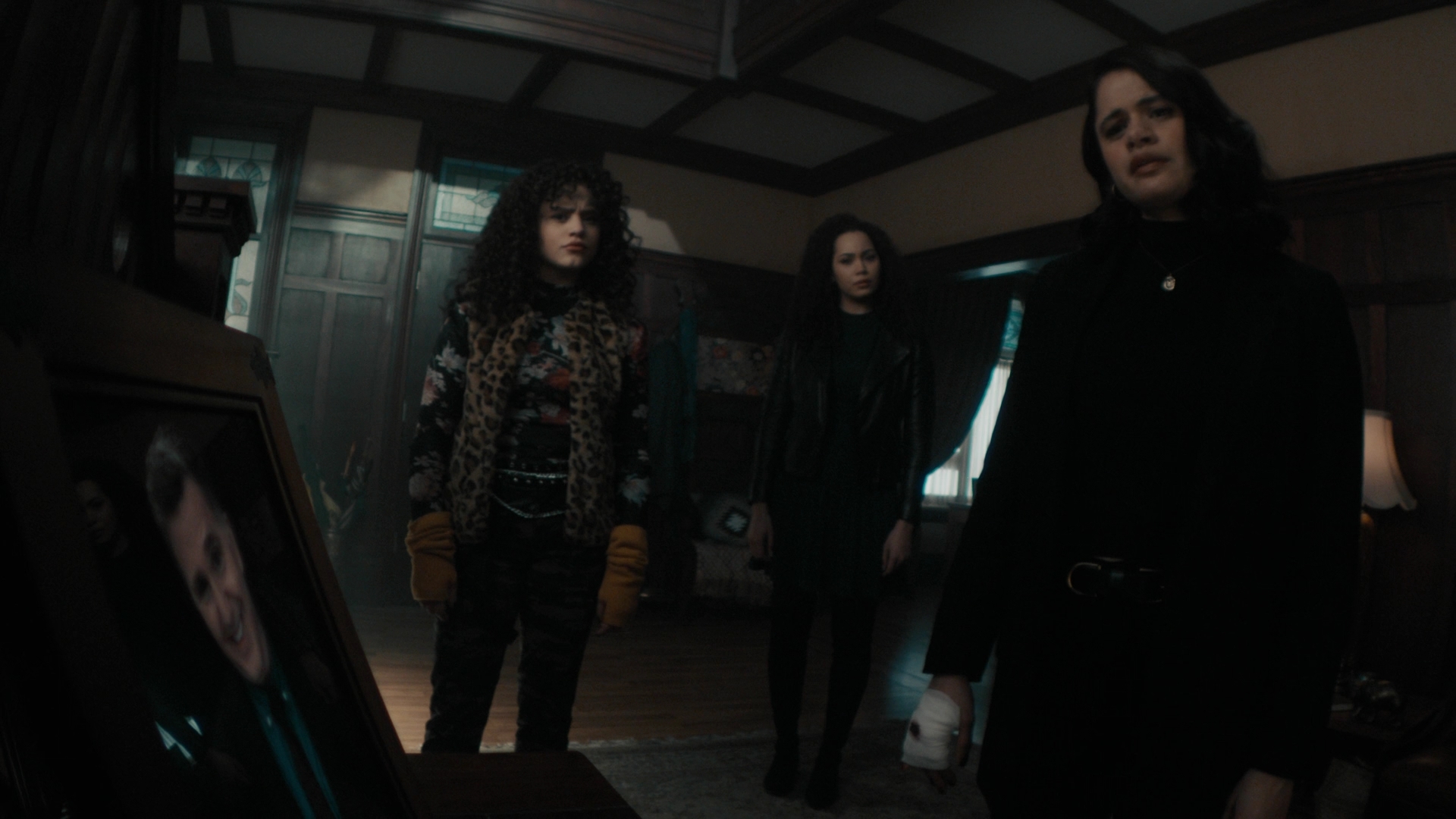 Charmed-Online-dot-nl_Charmed3x07WitchWayOut1370.jpg